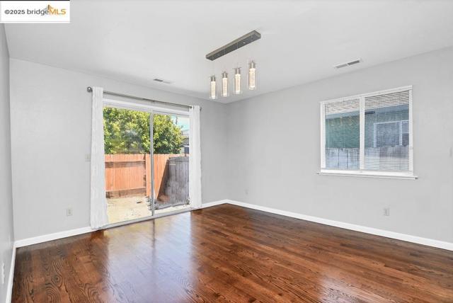 2740 14Th St, San Pablo CA: https://media.crmls.org/mediaz/ecaea8be-4b3f-43b0-8714-c63202378f2e.jpg