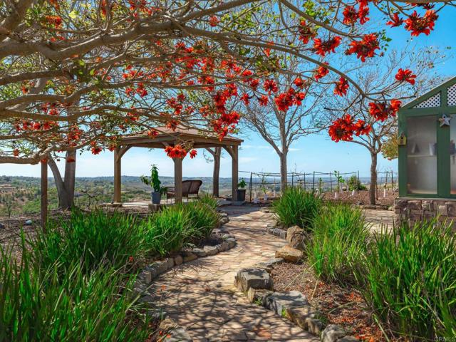 30419 Canyon Estates Road, Vista CA: https://media.crmls.org/mediaz/ecaeb71a-57c0-4199-bfb6-24b2a7041329.jpg