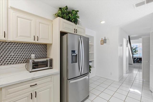 Detail Gallery Image 13 of 33 For 23587 Parkland Ave, Moreno Valley,  CA 92557 - 3 Beds | 2/1 Baths