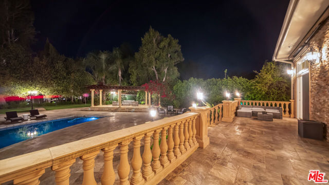10801 Bothwell Road, Chatsworth CA: https://media.crmls.org/mediaz/ecaee429-2fd1-43ee-aa6f-ea5962ced6a5.jpg