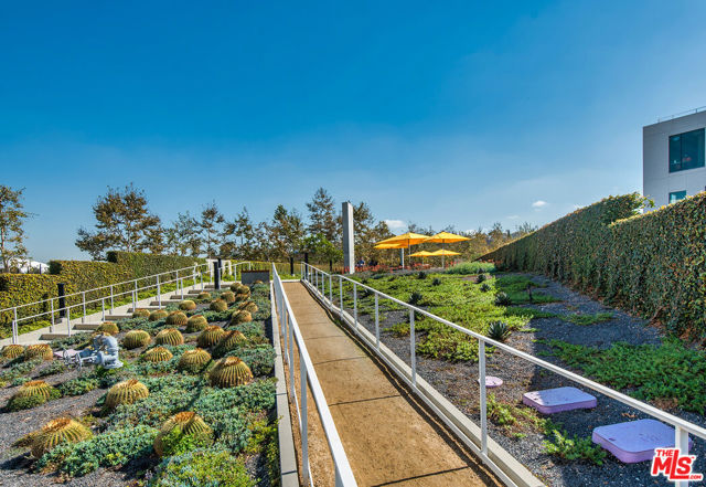 13044 Pacific, Playa Vista CA: https://media.crmls.org/mediaz/ecaf1eb0-bc75-4c83-adc9-5fea15ac1ffb.jpg