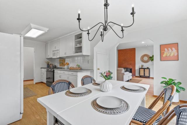150 Sir Francis Court, Capitola CA: https://media.crmls.org/mediaz/ecaf3fac-e4e6-4384-a707-0e31b0821e4b.jpg