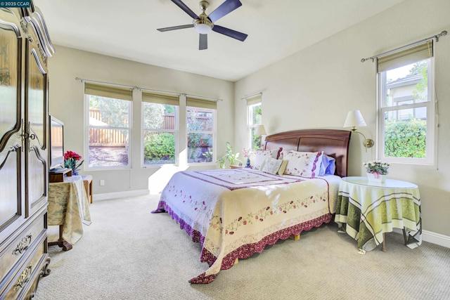 1648 Chianti Ln, Brentwood CA: https://media.crmls.org/mediaz/ecaf44f0-8459-4b3d-9c73-a94382574e17.jpg