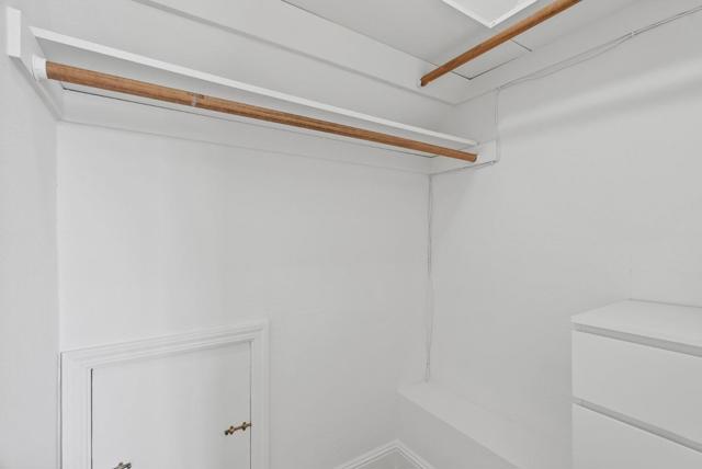 16717 Shannon Road, Los Gatos CA: https://media.crmls.org/mediaz/ecafbf79-e4ca-478a-a2c5-1cd8719b1cfa.jpg