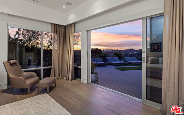 2630 EDEN Place, Beverly Hills CA: https://media.crmls.org/mediaz/ecafc723-1863-4e6b-beb9-6e461c4bc30e.jpg