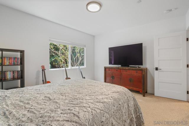 1180 Devonshire Dr, Encinitas CA: https://media.crmls.org/mediaz/ecb03efa-12c2-4536-8660-8a1aefa34a71.jpg