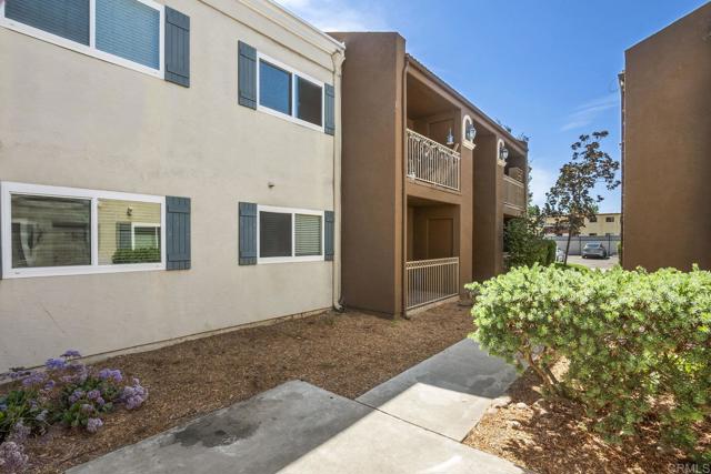 Detail Gallery Image 3 of 30 For 550 Graves Ave #16,  El Cajon,  CA 92020 - 2 Beds | 2 Baths