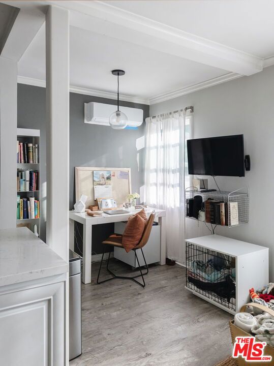 617 Westmount Drive, West Hollywood CA: https://media.crmls.org/mediaz/ecb09fcb-9f80-4441-9643-3de7dfdf973c.jpg