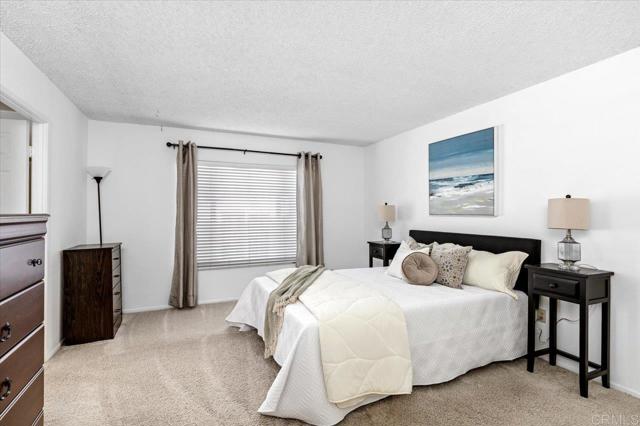 5128 Don Mata, Carlsbad CA: https://media.crmls.org/mediaz/ecb10383-87ff-4426-bf07-b53833642f20.jpg