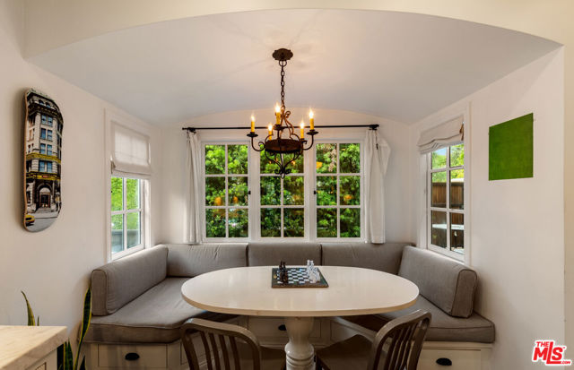 3145 La Suvida Drive, Los Angeles CA: https://media.crmls.org/mediaz/ecb12dc5-c90e-4249-bd15-65248db59f2a.jpg