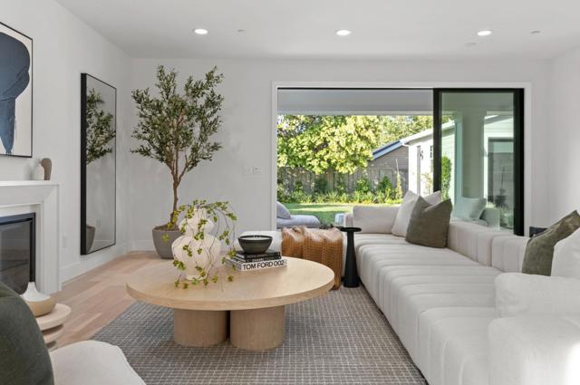 163 Iris Street, Redwood City CA: https://media.crmls.org/mediaz/ecb1acfd-b83a-4b4a-b46b-ed292c5c154b.jpg
