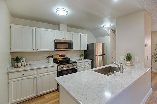 168 Peach Terrace, Santa Cruz CA: https://media.crmls.org/mediaz/ecb2eb7c-9fdf-483e-9ee2-f1bf00ab62b2.jpg