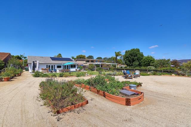Detail Gallery Image 17 of 61 For 379 Trailview, Encinitas,  CA 92024 - 4 Beds | 2 Baths