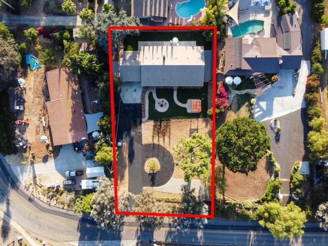 3226 Summit Drive, Escondido CA: https://media.crmls.org/mediaz/ecb33530-f282-4545-a863-d8fad163073c.jpg