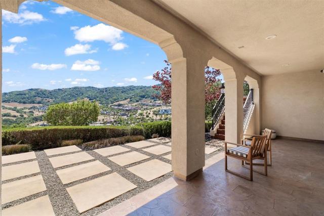 21 Bigleaf Road, Orinda CA: https://media.crmls.org/mediaz/ecb33590-eb78-4b7b-8b61-5620fd920642.jpg
