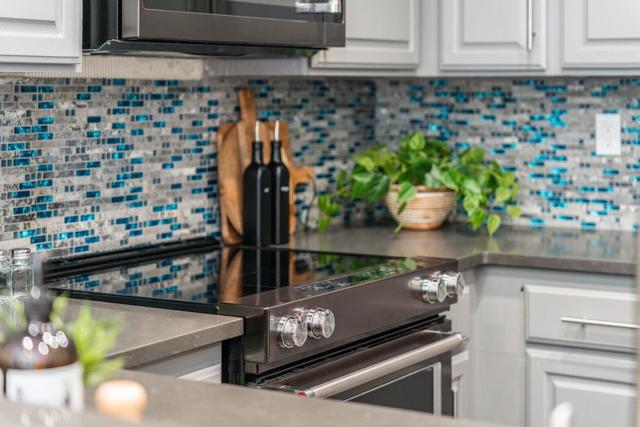 2915 Leotar Circle, Santa Cruz CA: https://media.crmls.org/mediaz/ecb3ecdb-d3e5-4f40-a1e0-af0cdab26238.jpg