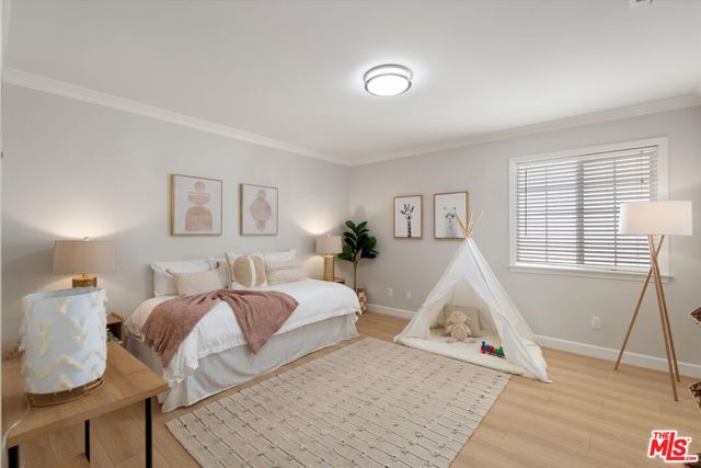 2409 Olive Avenue, La Crescenta CA: https://media.crmls.org/mediaz/ecb404e1-0015-4cef-b458-0e4ad08f7fe9.jpg