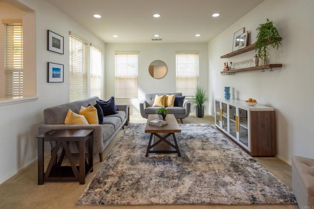 Detail Gallery Image 3 of 26 For 1185 Parkview Dr, Oceanside,  CA 92057 - 4 Beds | 2/1 Baths