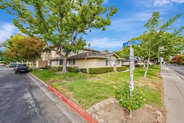 2323 Samaritan Drive, San Jose CA: https://media.crmls.org/mediaz/ecb43fa7-057b-4c33-a267-58ac67fa79cd.jpg