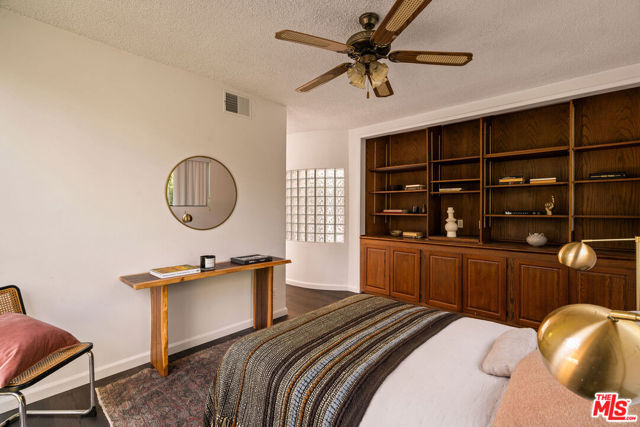 11752 Bellagio Road, Los Angeles CA: https://media.crmls.org/mediaz/ecb4c80d-7e18-45bc-9c9e-c8d6bf7e7280.jpg