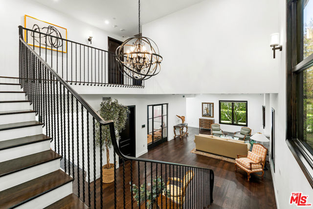 356 S Clark Drive, Beverly Hills CA: https://media.crmls.org/mediaz/ecb51ae4-dfd3-44a7-9c6e-9acee5aba4fa.jpg