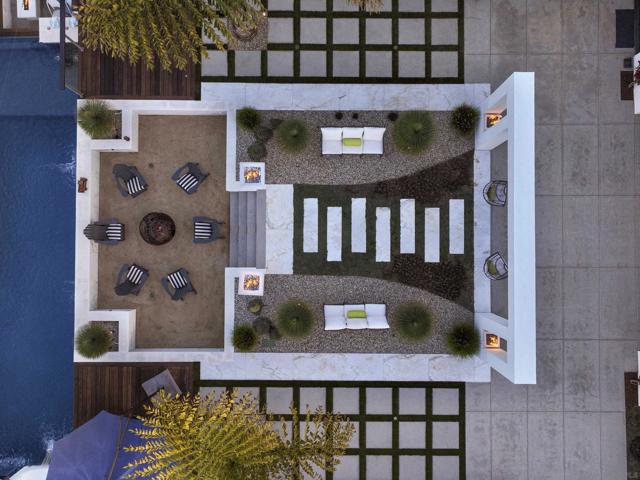8366 The Landing Way, San Diego CA: https://media.crmls.org/mediaz/ecb52d9b-00f0-4e0c-becd-a149b8e92a22.jpg