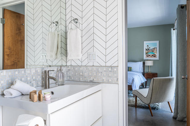 3623 E Avenida Fey Norte, Palm Springs CA: https://media.crmls.org/mediaz/ecb575e3-b335-4bb3-bc95-fde26676a0e4.jpg