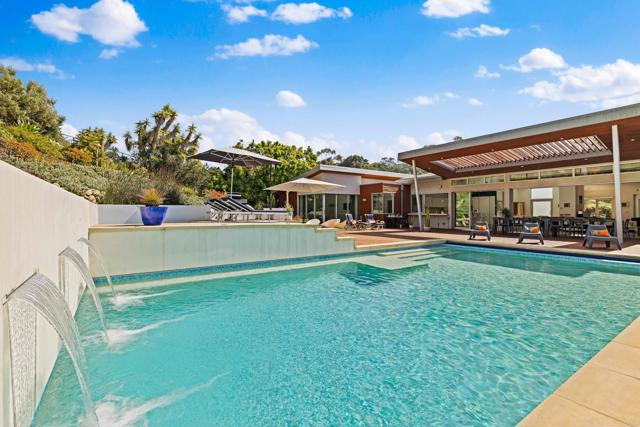 6672 Avenida Andorra, La Jolla CA: https://media.crmls.org/mediaz/ecb5b210-1038-4611-a036-95afe6026016.jpg