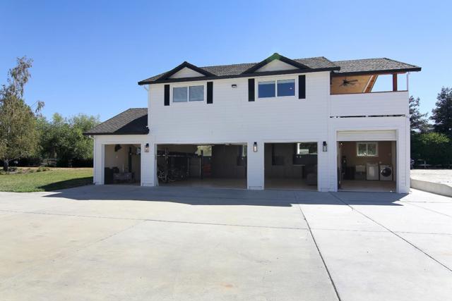 475 Torrano Court, Hollister CA: https://media.crmls.org/mediaz/ecb5d326-f3d5-4c49-99e2-d121843d6d15.jpg