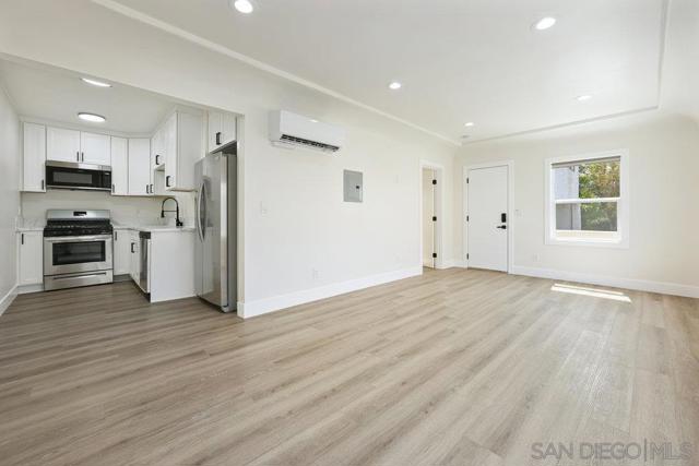 3764 Villa Terrace, San Diego CA: https://media.crmls.org/mediaz/ecb64205-ff21-4333-9d05-d18140f6aa4d.jpg