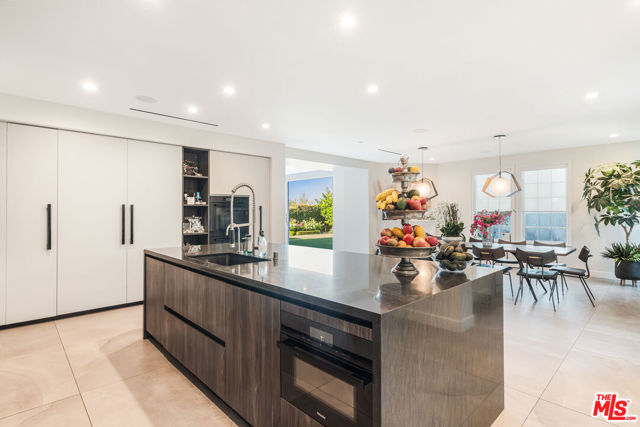 6 Bed Home for Sale in Calabasas, California