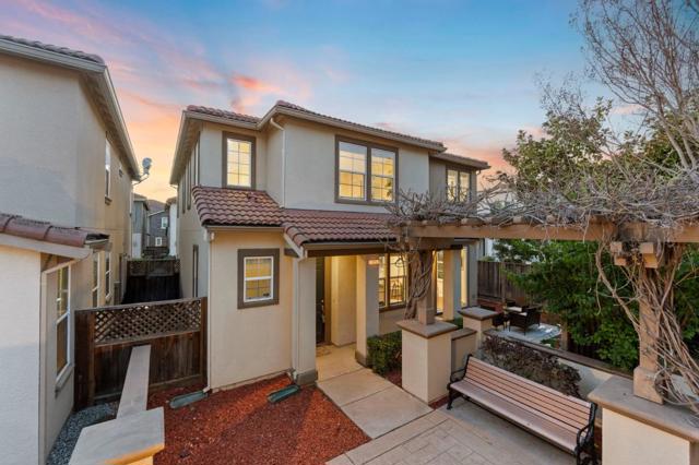 325 Toscana Way, Hayward CA: https://media.crmls.org/mediaz/ecb75e72-1f95-4973-93dc-0099082fb4f6.jpg