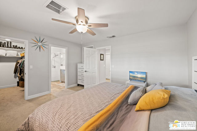 2002 S Bobolink Lane, Palm Springs CA: https://media.crmls.org/mediaz/ecb830af-282f-4ada-8f1d-2f27e00c9b94.jpg