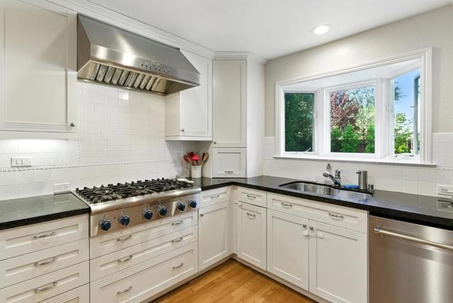 1427 Paloma Avenue, Burlingame CA: https://media.crmls.org/mediaz/ecb8495c-34cb-4dc5-a209-aa594f7ed5f9.jpg