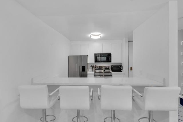 5202 Shelter Creek Lane, San Bruno CA: https://media.crmls.org/mediaz/ecb886a5-6518-4f0d-bf4c-ade092c7fa4d.jpg