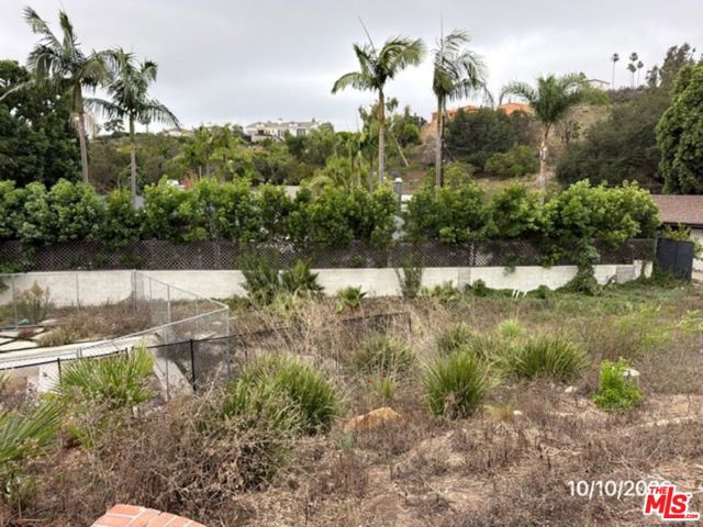 949 Las Lomas Avenue photo 17