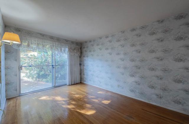 217 Iris Drive, Salinas CA: https://media.crmls.org/mediaz/ecb8b117-7717-403d-9f2f-12e6e830b61a.jpg