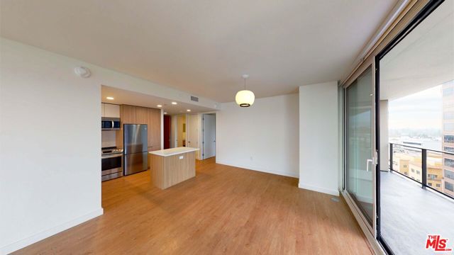 11750 Wilshire Boulevard, Los Angeles CA: https://media.crmls.org/mediaz/ecb8cd59-b299-4ca7-8bd8-59eea42dd993.jpg