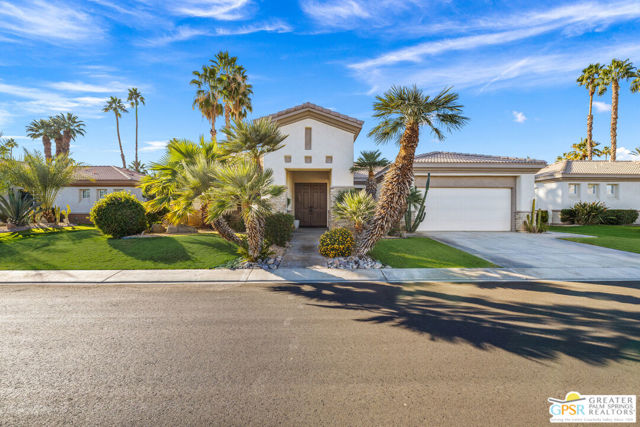35871 Calle Raphael, Cathedral City CA: https://media.crmls.org/mediaz/ecb8dfed-4720-47c7-ac48-d4b39b826375.jpg