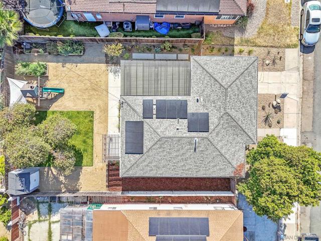 4991 Date Pl, San Diego CA: https://media.crmls.org/mediaz/ecb9717a-bc33-4292-9f6b-0fb0d1678ff2.jpg