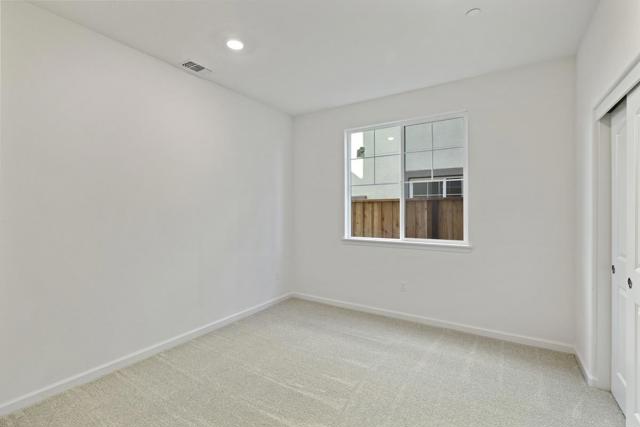 2130 Gladiola Drive, Hollister CA: https://media.crmls.org/mediaz/ecb9ca63-5a47-493f-a89f-13a217f23b4c.jpg