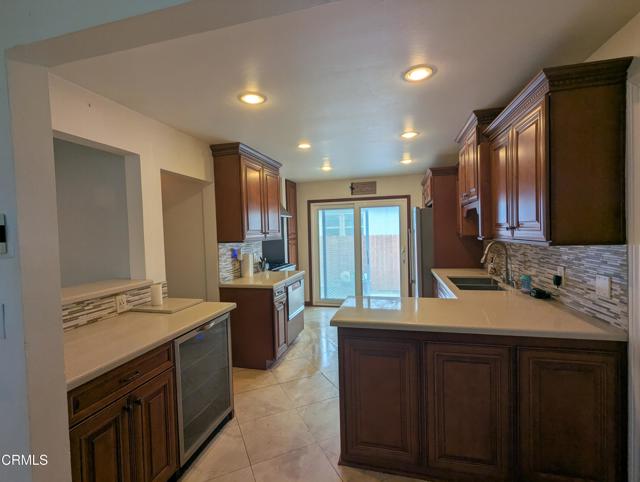 Detail Gallery Image 3 of 24 For 636 N C St, Oxnard,  CA 93030 - 3 Beds | 2 Baths