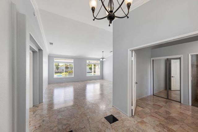 47970 Via Jardin, La Quinta CA: https://media.crmls.org/mediaz/ecb9daa5-6403-4041-9be9-6197f07ee3e2.jpg