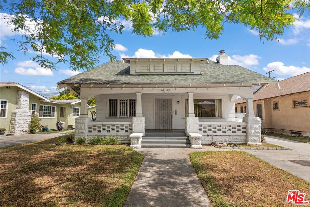 1443 W 48th Street