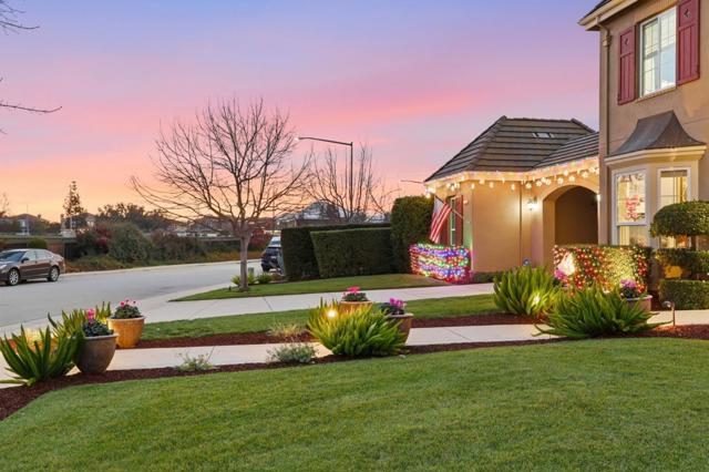 1625 Mission Avenida, Morgan Hill CA: https://media.crmls.org/mediaz/ecbad04f-76a3-4eaf-a88f-b27d1935d2ae.jpg