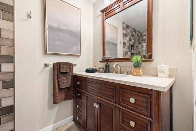 42639 Devonshire Street, Palm Desert CA: https://media.crmls.org/mediaz/ecbb3d07-c4bc-4f8c-b583-e06f9eecff57.jpg