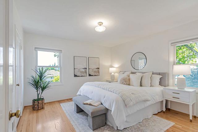 991 E Taylor Street, San Jose CA: https://media.crmls.org/mediaz/ecbcac4e-f99b-4647-926d-d21d5be34ee9.jpg