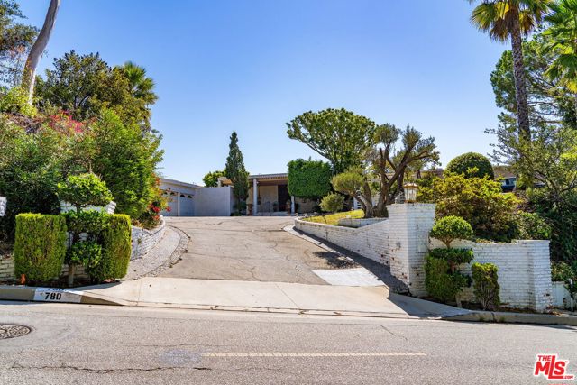 780 Linda Flora Drive, Los Angeles, California 90049, 4 Bedrooms Bedrooms, ,6 BathroomsBathrooms,Single Family Residence,For Sale,Linda Flora,24446429