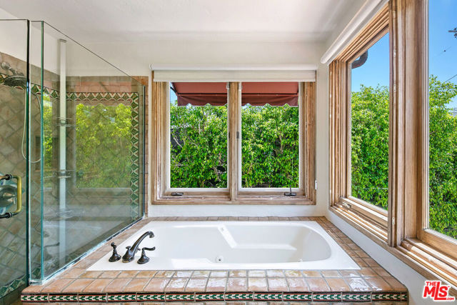 331 S Medio Drive, Los Angeles CA: https://media.crmls.org/mediaz/ecbd489d-abe8-44b4-b902-d78a7c400659.jpg