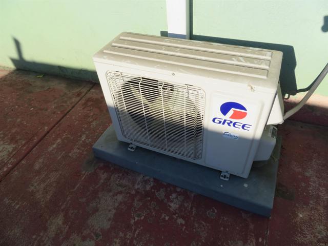 4021 Cherry Blossom Street, National City CA: https://media.crmls.org/mediaz/ecbd8d19-b5ee-49aa-9477-8cd25cdaf9ae.jpg